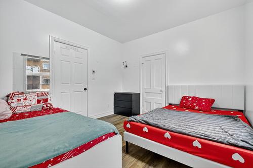 Chambre à coucher - 1752  - 1754 Av. Victoria, Longueuil (Greenfield Park), QC - Indoor Photo Showing Bedroom