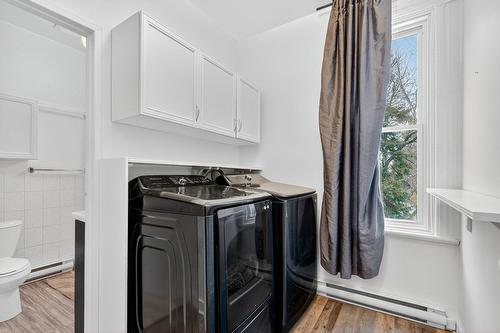 Salle de lavage - 1752  - 1754 Av. Victoria, Longueuil (Greenfield Park), QC - Indoor Photo Showing Laundry Room