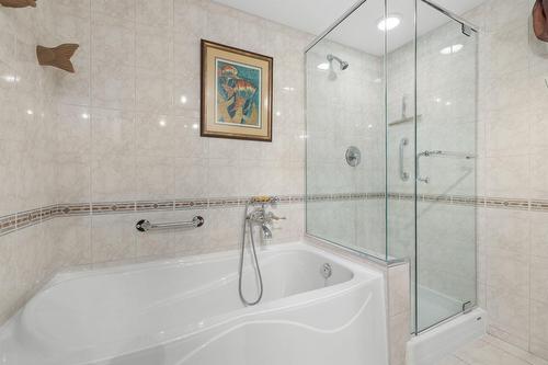 Salle de bains - 270 Rue Des Jonquilles, Lévis (Les Chutes-De-La-Chaudière-Ouest), QC - Indoor Photo Showing Bathroom