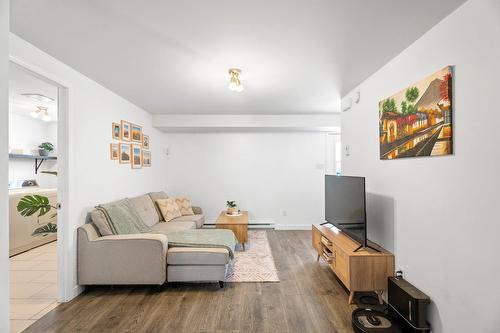 Salon - 5431  - 5433 Rue Du Beau-Vallon, Val-Morin, QC - Indoor Photo Showing Other Room