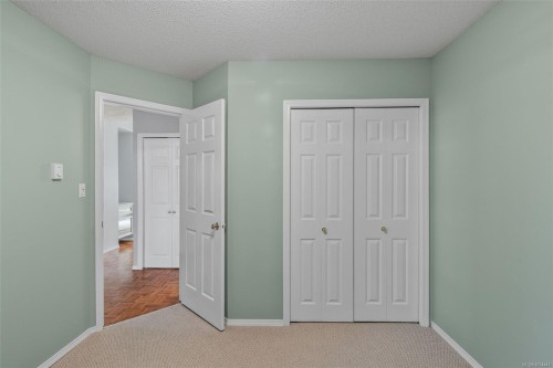 22-901 Kentwood Lane, Saanich, BC 