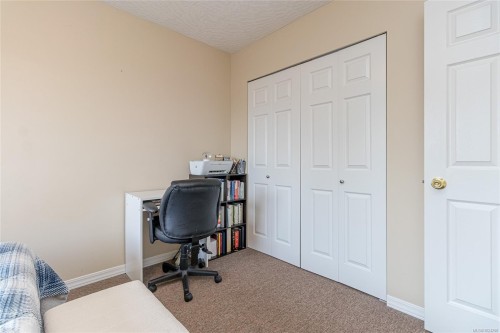 303-321 Mckinstry Rd, Duncan, BC - Indoor