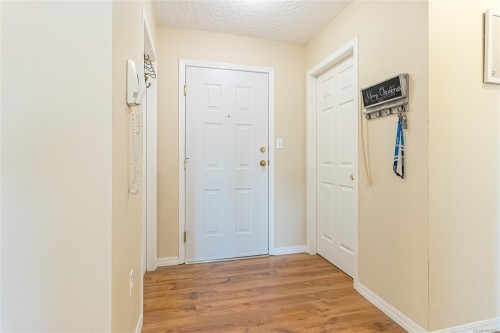 303-321 Mckinstry Rd, Duncan, BC - Indoor Photo Showing Other Room