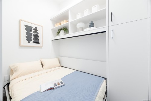 304-1075 Tillicum Rd, Esquimalt, BC - Indoor