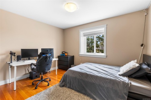 3927 Druce Lane, Saanich, BC 