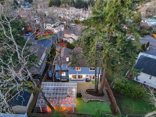 3927 Druce Lane, Saanich, BC 