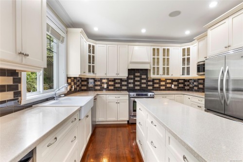 3927 Druce Lane, Saanich, BC 