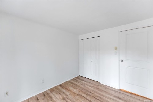 105-3277 Quadra St, Saanich, BC - Indoor Photo Showing Other Room
