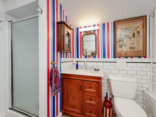 985 Sutcliffe Rd, Saanich, BC 