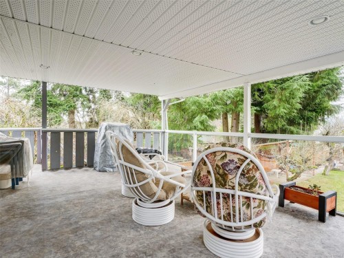 985 Sutcliffe Rd, Saanich, BC 