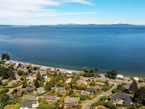 985 Sutcliffe Rd, Saanich, BC 