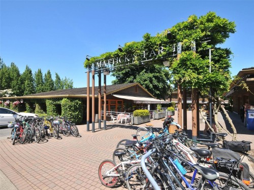 985 Sutcliffe Rd, Saanich, BC 