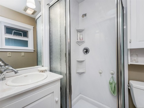 985 Sutcliffe Rd, Saanich, BC 