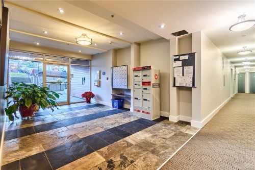 302-580 Stewart Ave, Nanaimo, BC - Indoor Photo Showing Other Room