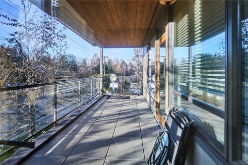 302-580 Stewart Ave, Nanaimo, BC - Outdoor