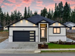 713 Beaver Creek Blvd  Campbell River, BC V9W 0B6