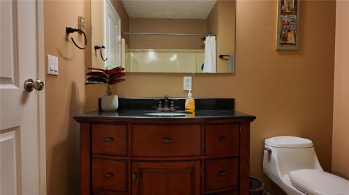 3000 Country Close, Campbell River, BC 