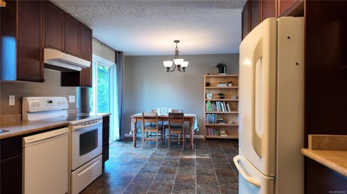 3000 Country Close, Campbell River, BC 