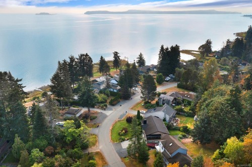 204 Spindrift Rd, Courtenay, BC 