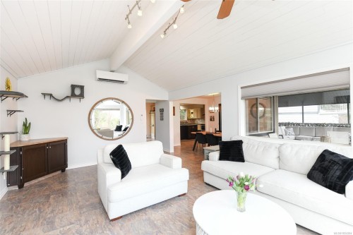 204 Spindrift Rd, Courtenay, BC 