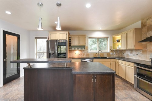 204 Spindrift Rd, Courtenay, BC 