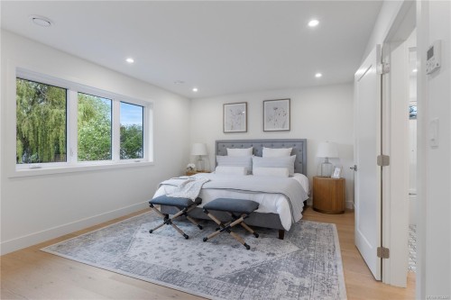 220 Kamloops Ave, Saanich, BC 