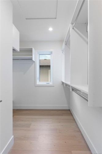 220 Kamloops Ave, Saanich, BC 