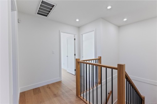 220 Kamloops Ave, Saanich, BC 