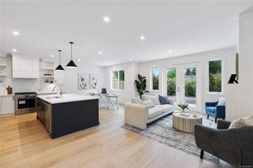 220 Kamloops Ave, Saanich, BC 