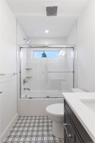 220 Kamloops Ave, Saanich, BC 