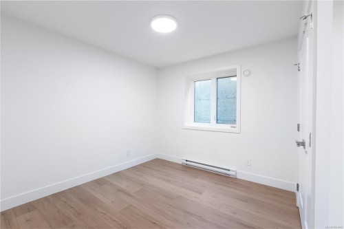 220 Kamloops Ave, Saanich, BC 