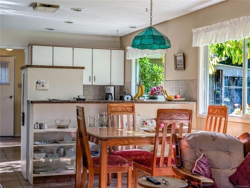 474 Eaglecrest Dr, Qualicum Beach, BC 