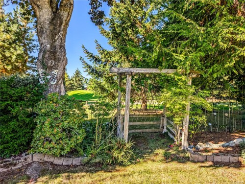 474 Eaglecrest Dr, Qualicum Beach, BC 