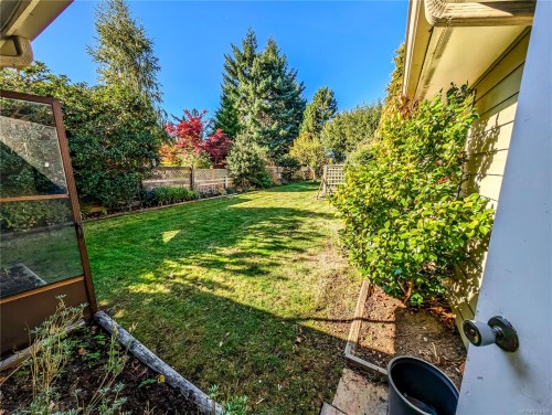 474 Eaglecrest Dr, Qualicum Beach, BC 