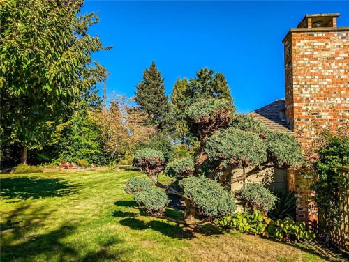 474 Eaglecrest Dr, Qualicum Beach, BC 