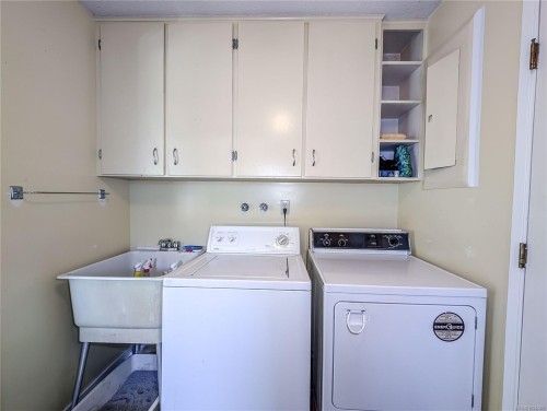 474 Eaglecrest Dr, Qualicum Beach, BC 