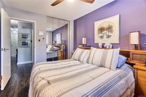 105-100 Dawes St, Nanaimo, BC - Indoor Photo Showing Bedroom