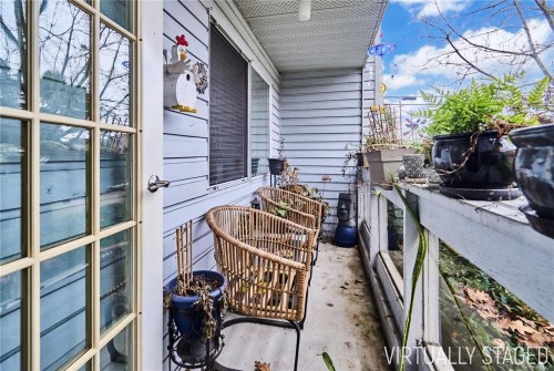 105-100 Dawes St, Nanaimo, BC - Outdoor With Exterior