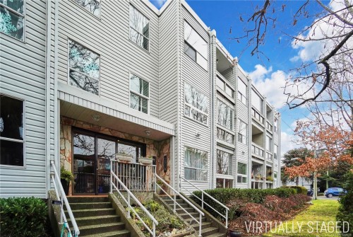 105-100 Dawes St, Nanaimo, BC - Outdoor