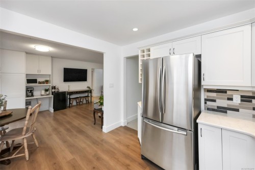 10369 Bowerbank Rd, Sidney, BC 