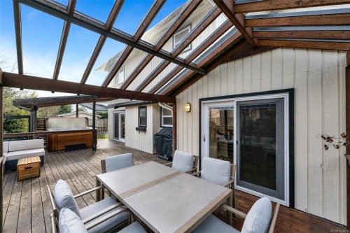 10369 Bowerbank Rd, Sidney, BC 