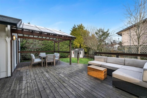 10369 Bowerbank Rd, Sidney, BC 