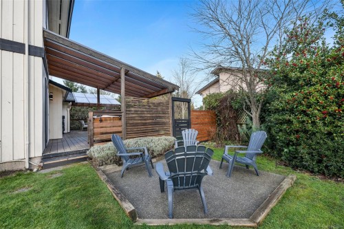 10369 Bowerbank Rd, Sidney, BC 