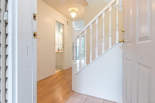 1-1140 Trans Canada Hwy, Ladysmith, BC 