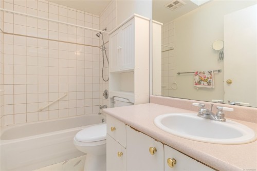 1-1140 Trans Canada Hwy, Ladysmith, BC 