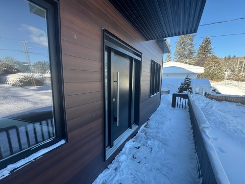 Entrée extérieure - 17A Av. Léonie, Saint-Sauveur, QC - Outdoor With Exterior