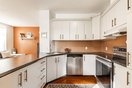Cuisine - D-10236 Rue Lajeunesse, Montréal (Ahuntsic-Cartierville), QC - Indoor Photo Showing Kitchen