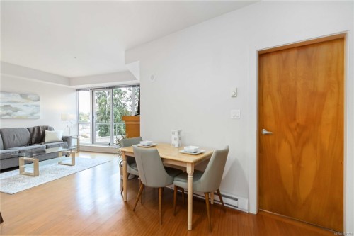 407-2745 Veterans Memorial Pkwy, Langford, BC - Indoor