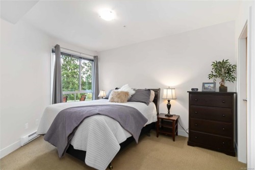 407-2745 Veterans Memorial Pkwy, Langford, BC - Indoor Photo Showing Bedroom