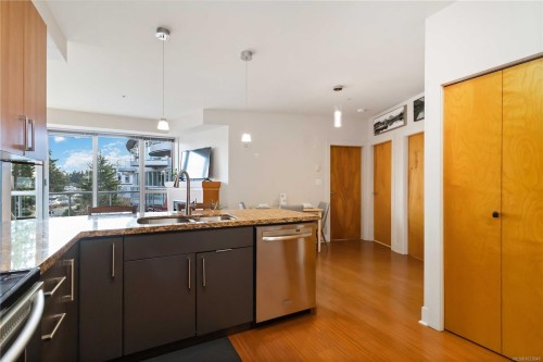 407-2745 Veterans Memorial Pkwy, Langford, BC - Indoor Photo Showing Kitchen With Double Sink